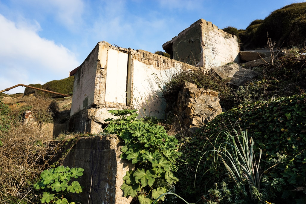 Abandoned building at Sutro Baths. 