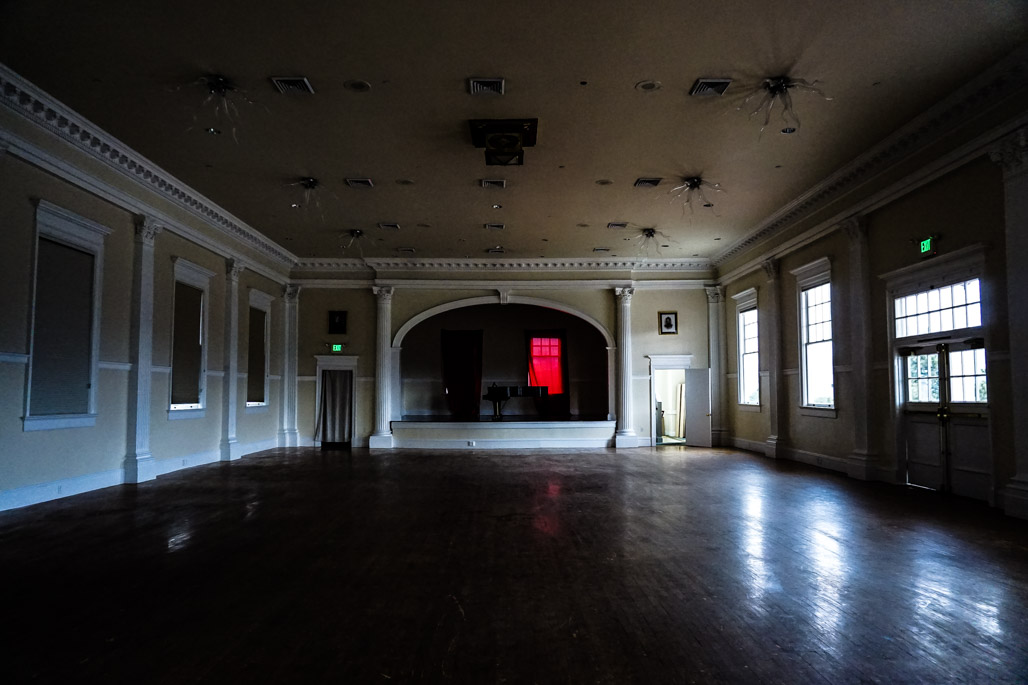 Ghosts Of The Stanley Hotel And A Night In Room 217 Amy S Crypt