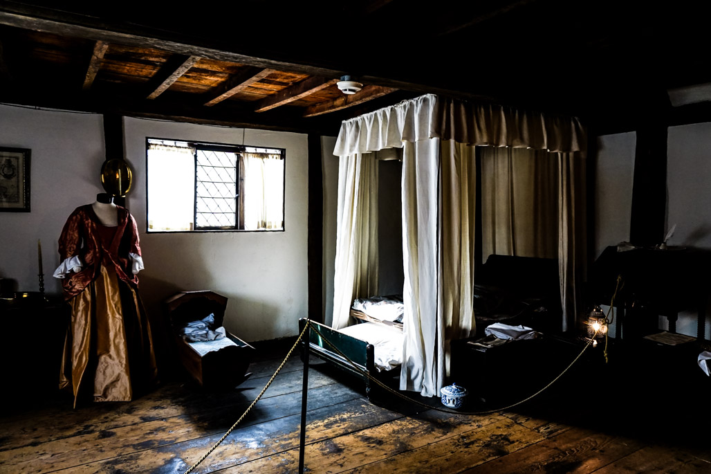 Haunted Places in Salem Massachusetts You Can Visit Amy's Crypt