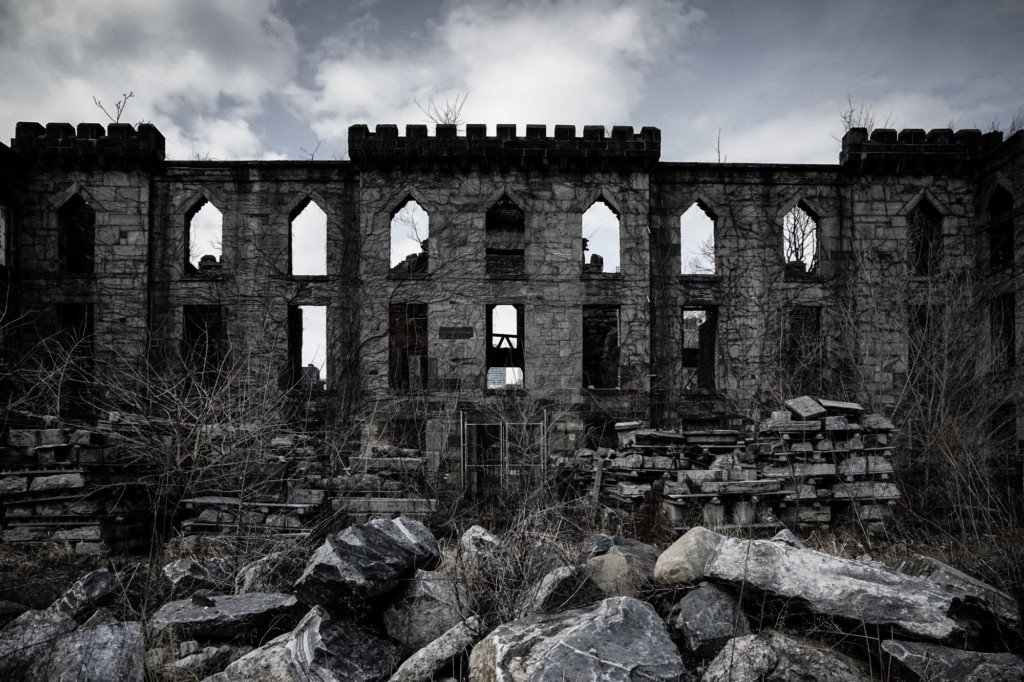 Ruin Renwick Hospital, New York. 