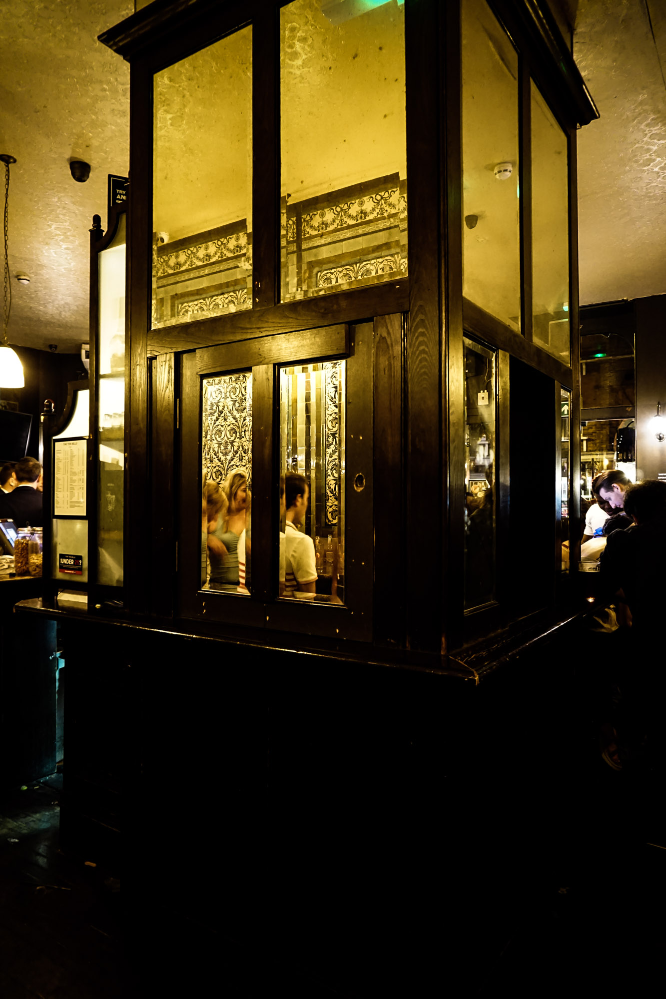 Ten Bells Pub Ghosts, Haunted London Amy's Crypt