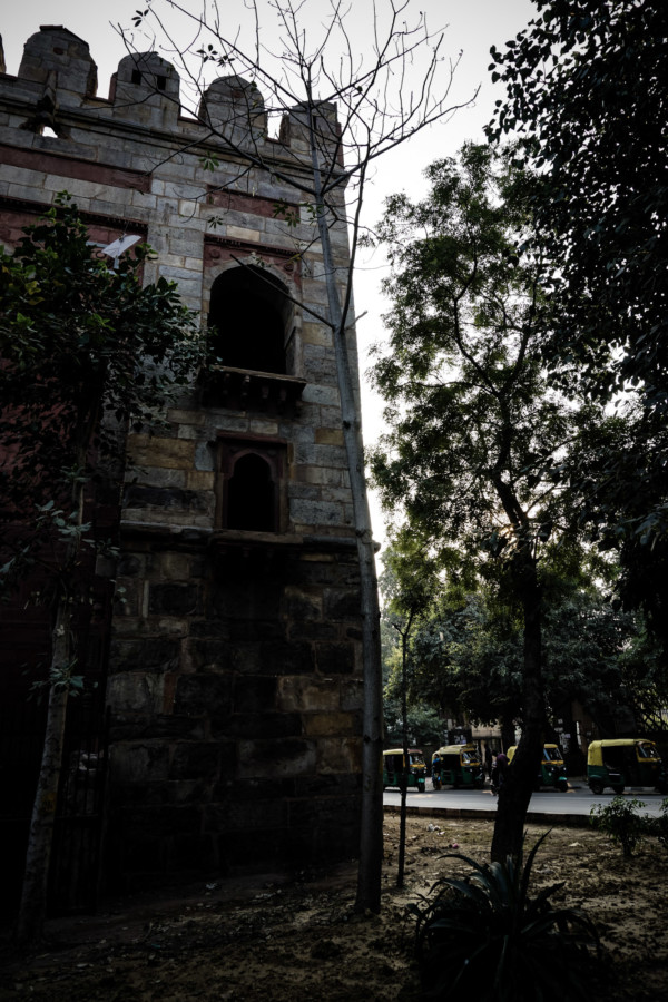 ghost stories of the Delhi haunted gate. 