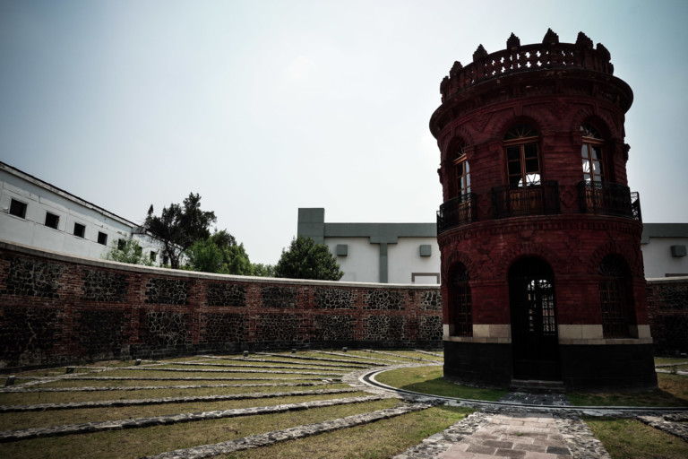 La Moira House Most Haunted House in Mexico Amy's Crypt