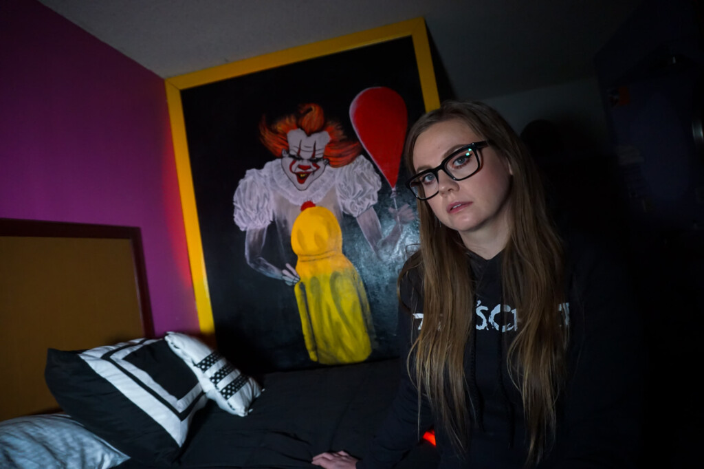 Haunted Motel room themed with Pennywise clowns. 