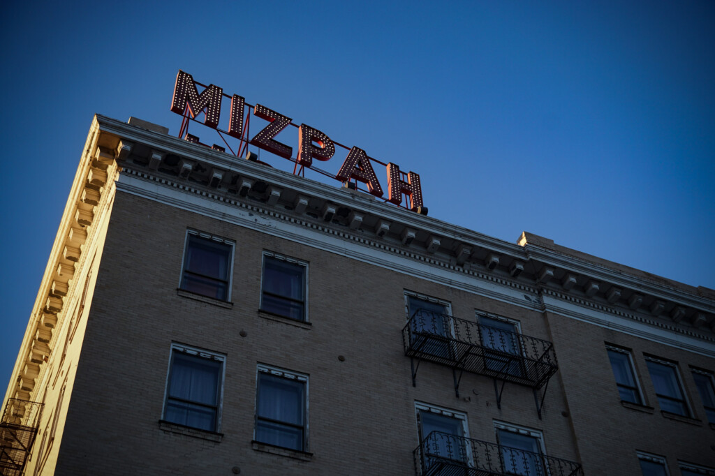 Haunted Mizpah Hotel. 