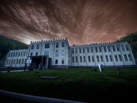 The Haunted Brushy Mountain State Penitentiary, Tennessee - Amy's Crypt