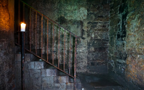 Ghosts of the Edinburgh Vaults: Haunted Scotland