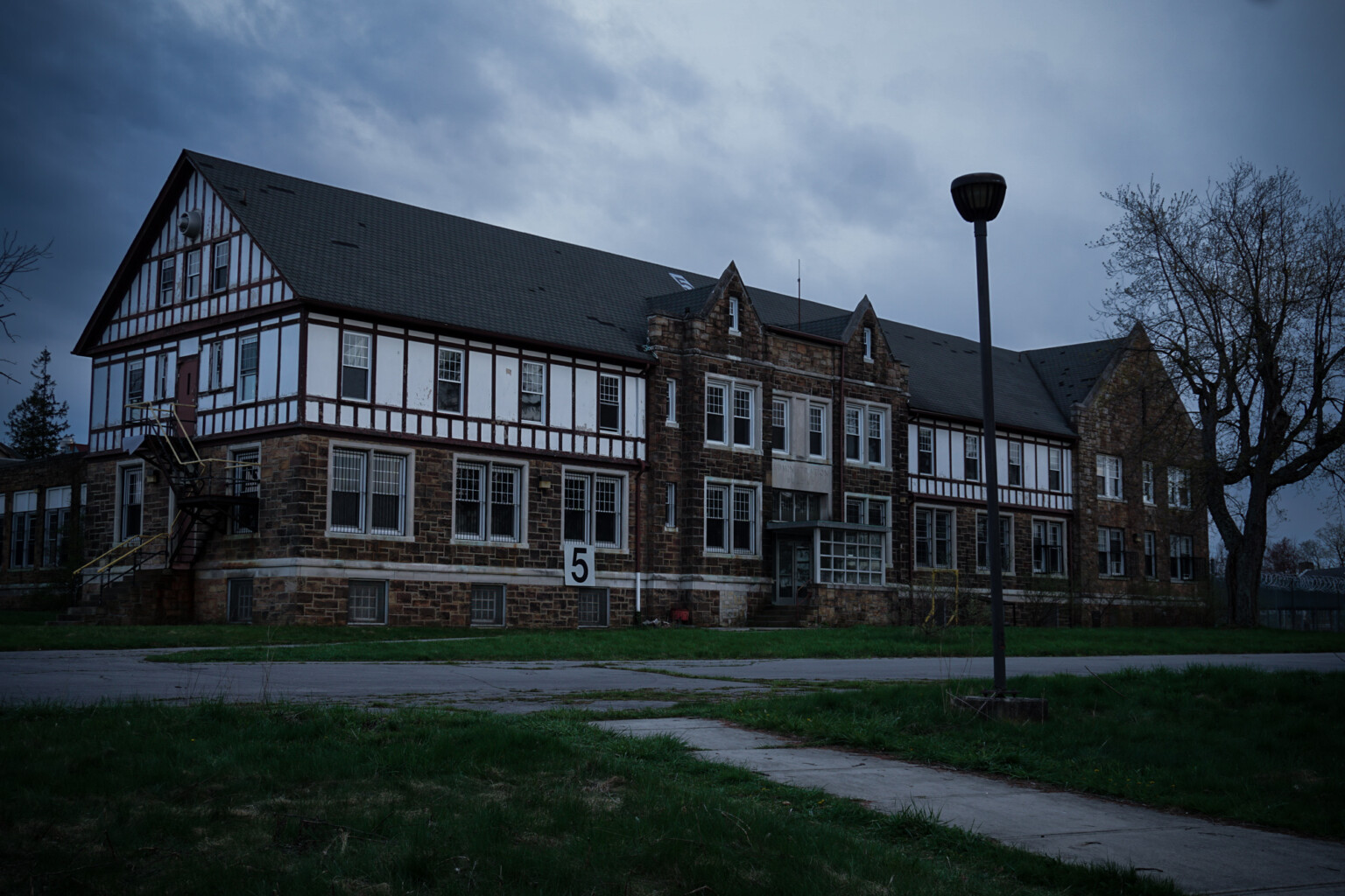 America's most haunted Hospital and Prison Cresson Amy's Crypt