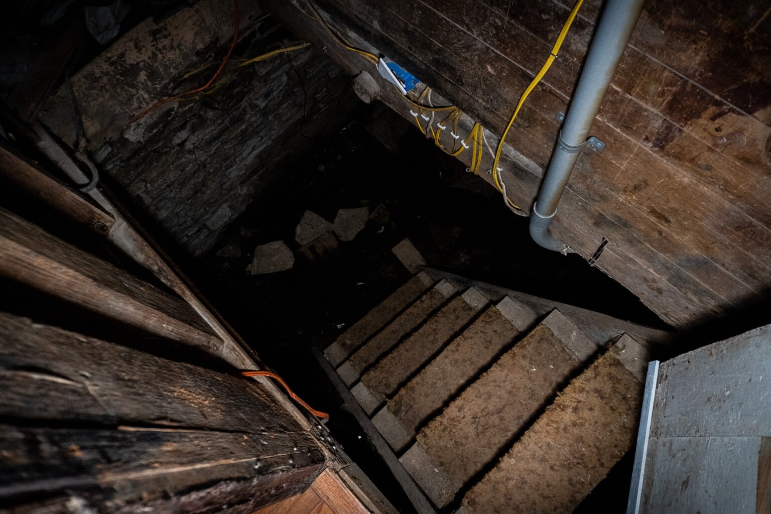 The Haunting Allure of Hinsdale House Amy's Crypt